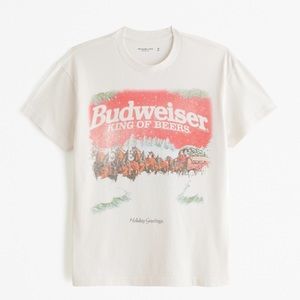 NWT Budweiser Clydesdale Holiday Greetings Tee